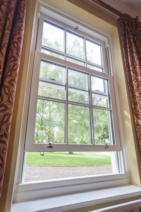 Georgian Six-Over-Six with vertical sliding sash windows